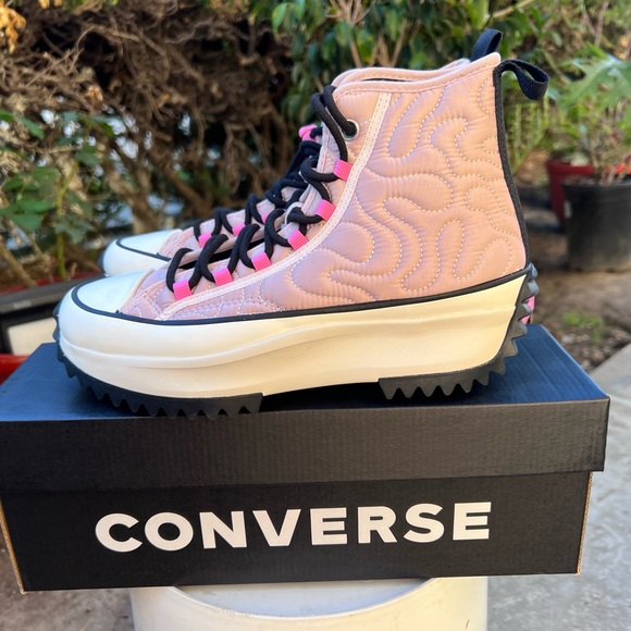 Women’s converse platform shoes 7.5 - Picture 2 of 5